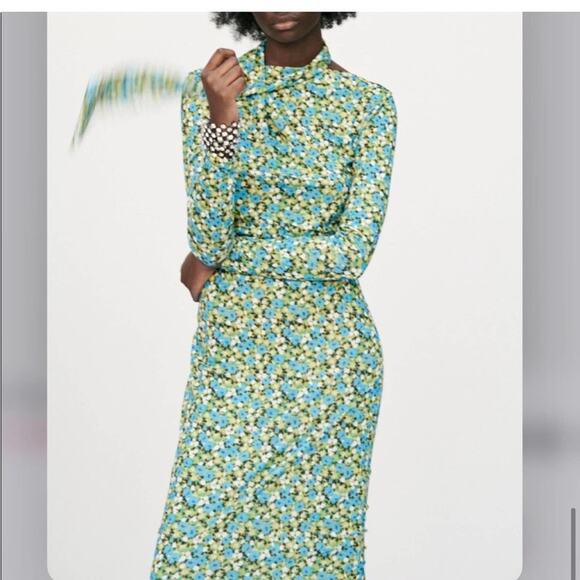 Zara Midi Floral Dress Size Medium - Picture 9 of 16